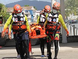 Спасатели Пхукета отработали действия при кораблекрушении