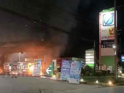 Волна взрывов и поджогов прокатилась по югу Таиланда
