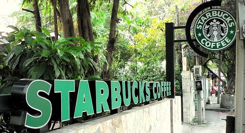 Кофейня Starbucks в Таиланде. Фото: Chinnian / Flickr