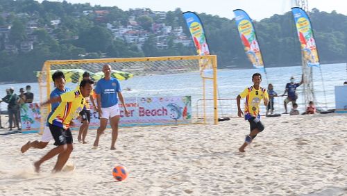 Соревнования по пляжному футболу в Патонге. Фото: PR Phuket