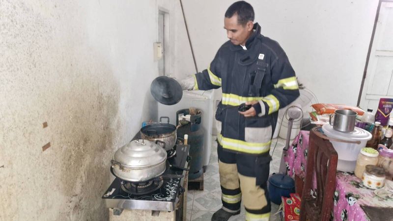Экстренные службы Чалонга получили 2 ноября вызов на пожар внутри кастрюли. Фото: Chalong Municipality