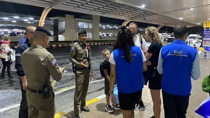 Полиция помогла туристу из России вернуть iPhone, забытый в машине сервиса inDriver. Фото: Phuket Tourist Police